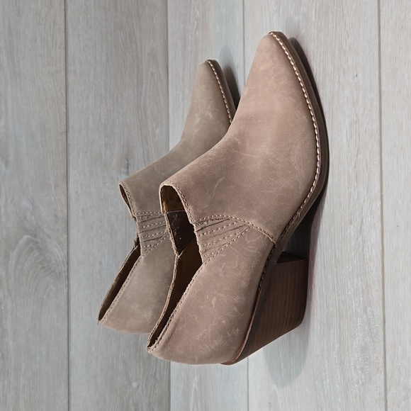 Lucky Brand Women Tresee Ankle Pointed toe heels leather boots shoes sz 8.5M - Picture 2 of 11